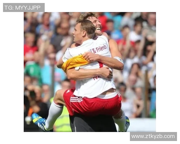 足球巨星的心爱猫咪竟是好友亲手赠送的背后故事揭秘